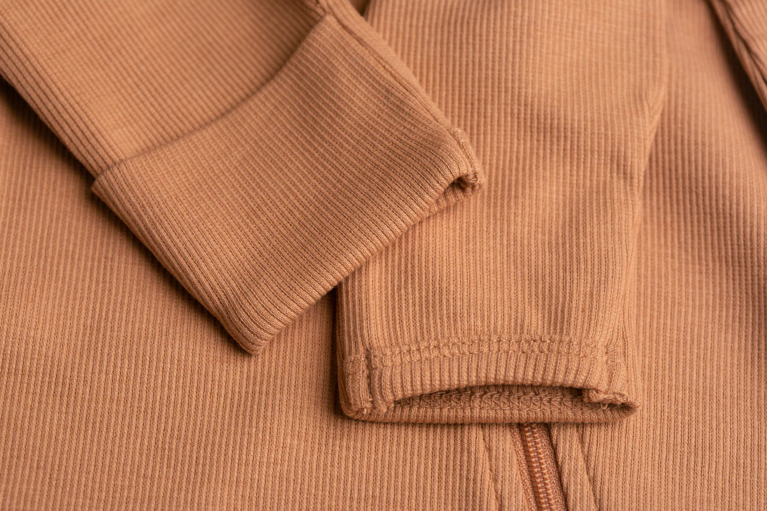 Caramel ribbed organic cotton ZippyBoo suit - Image 4