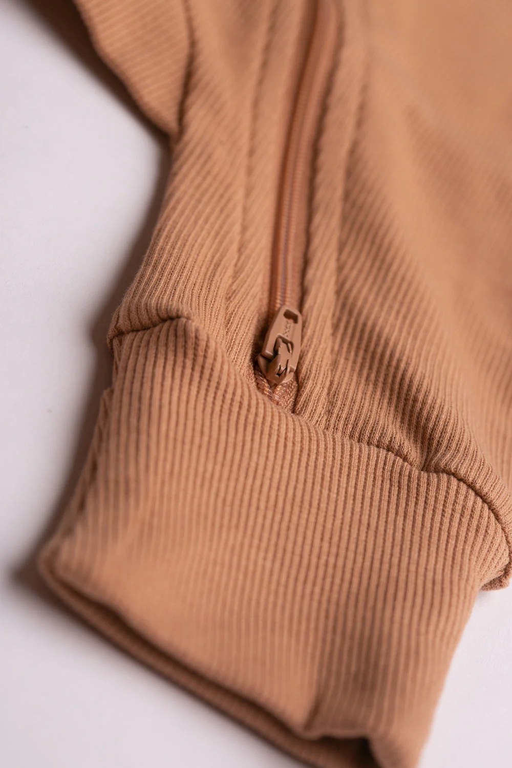 Caramel ribbed organic cotton ZippyBoo suit - Image 7