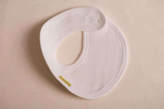 Mama's Mini organic cotton LittleBoo newborn bib - Image 5