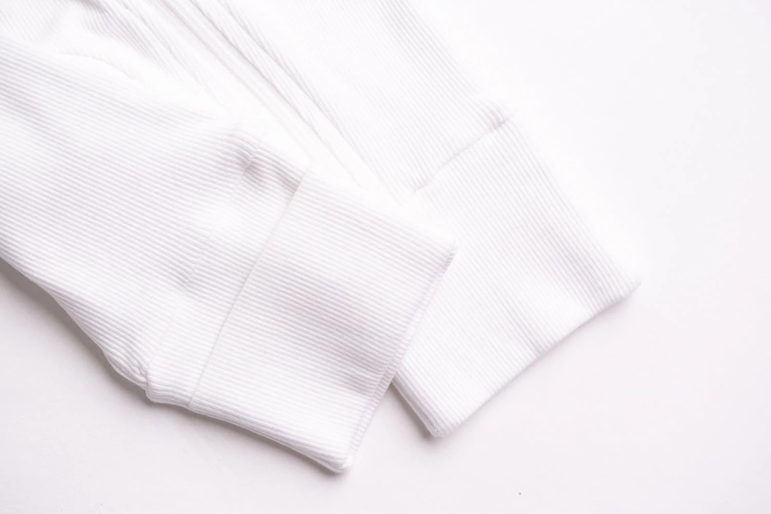 White ribbed organic cotton ZippyBoo suit - Image 3