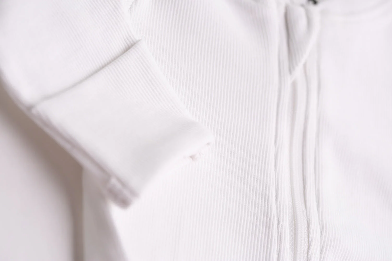 White ribbed organic cotton ZippyBoo suit - Image 6